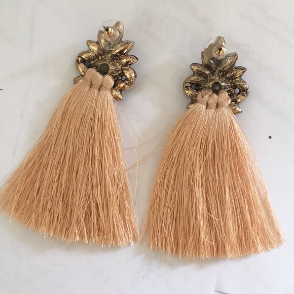 Earrings - Picture 6 of 7